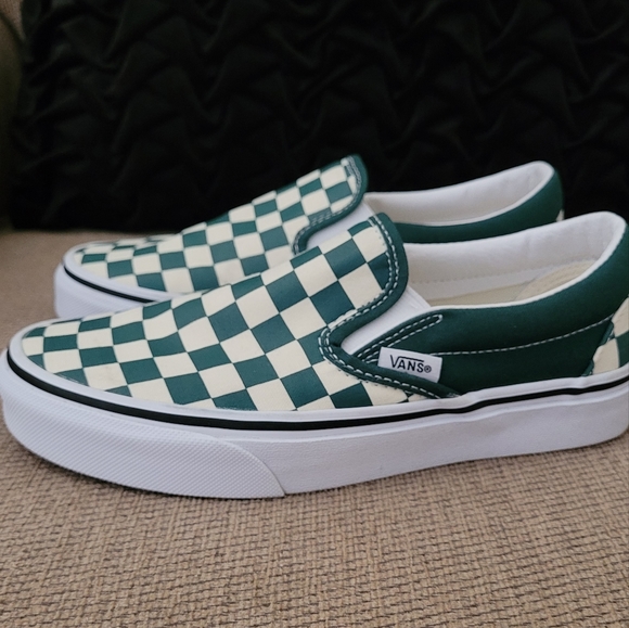 VANS UNISEX CLASSIC SLIP ON GREEN CHECKERBOARD SNEAKERS - Picture 8 of 13